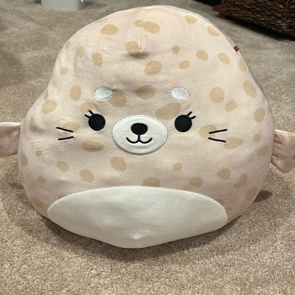 Squishmallows Original 14-Inch Lilou Beige Spotted Seal with White Belly